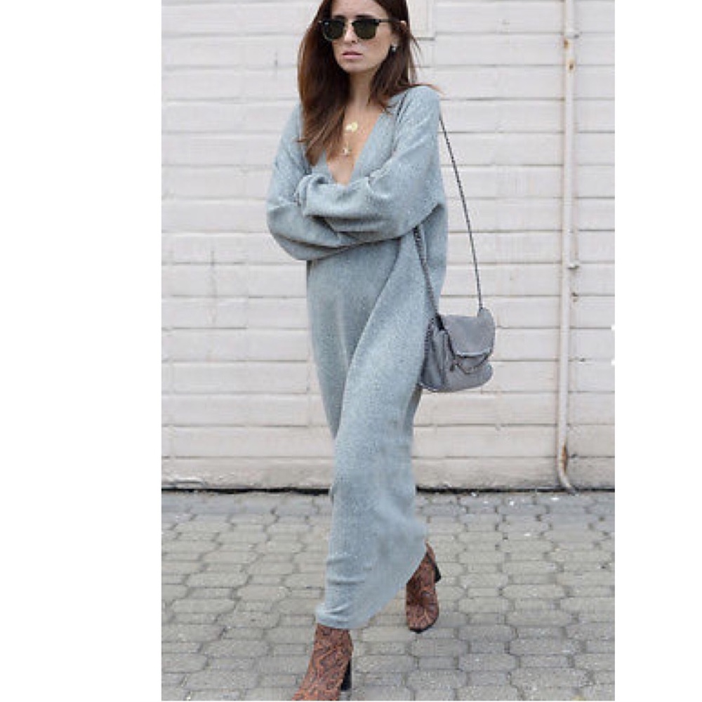 💞HOST PICK! Nip:Oversized V-Neck/Longsleeve Dress